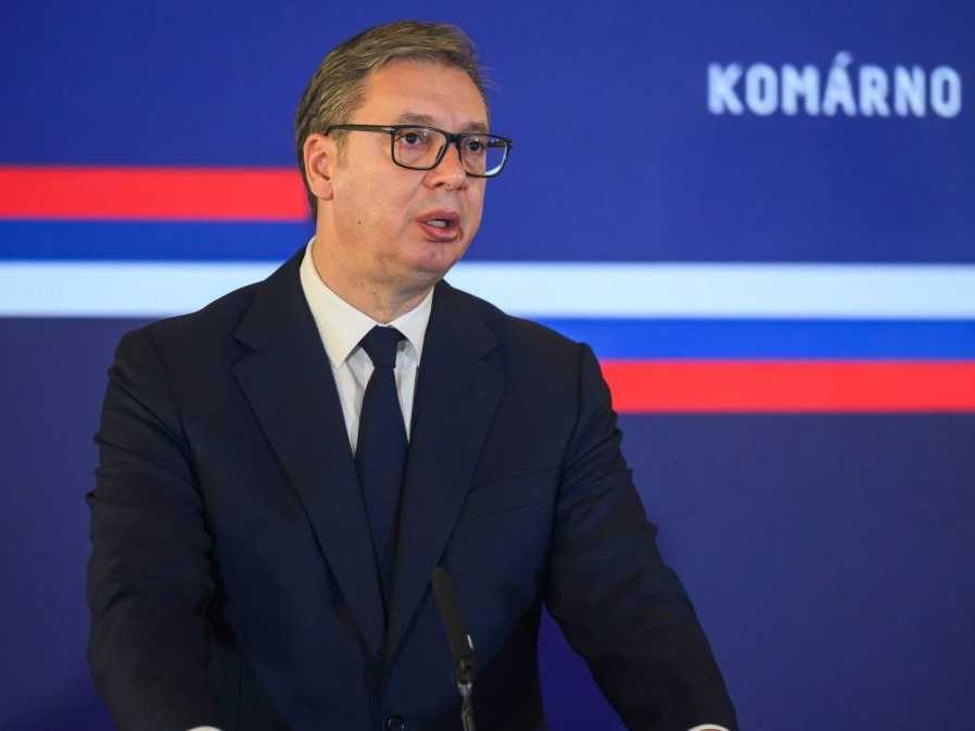 Srbský prezident Vučič vyhlásil, že Fico sa má v pondelok stretnúť s Putinom