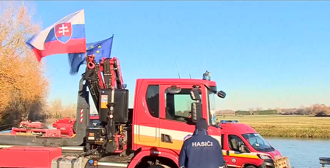 Misia slovenských hasičov vo Francúzsku nebola jednoduchá, no úspešná